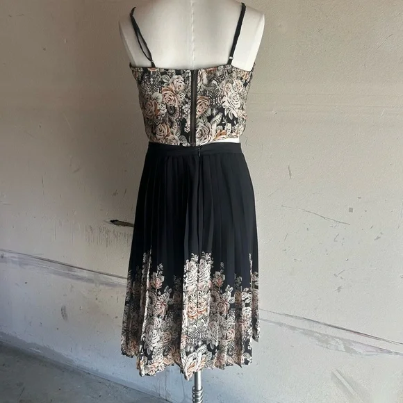 Floral Black tank & skirt set - Picture 2 of 3